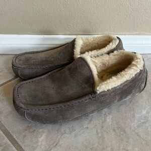 UGG Men's  Ascot Suede Loafers